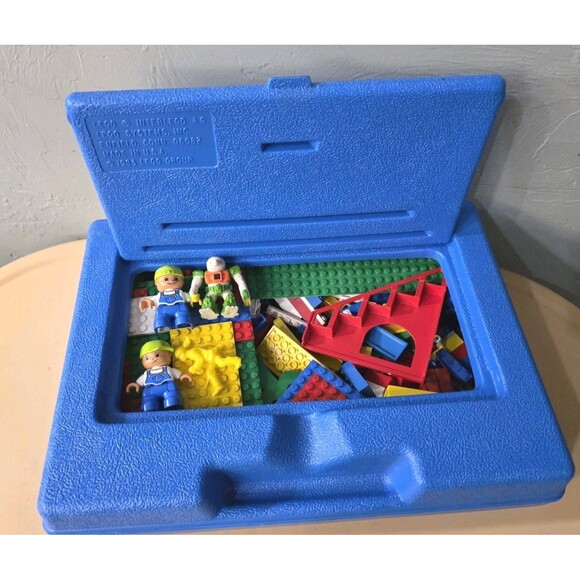 Vintage 1983 Blue LEGO Hard Plastic Carrying Case/Storage Box Blue LEGOS! - Picture 1 of 12